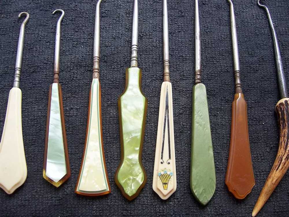 Eight vintage button hooks early 20th century col… - image 2