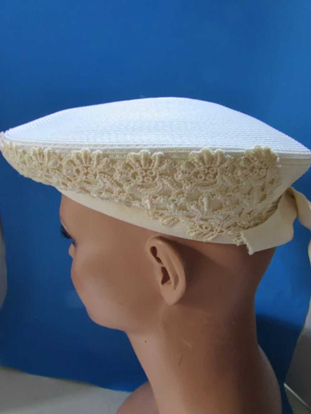 Vintage Summer Hat in Straw and Applique Lace Hig… - image 3