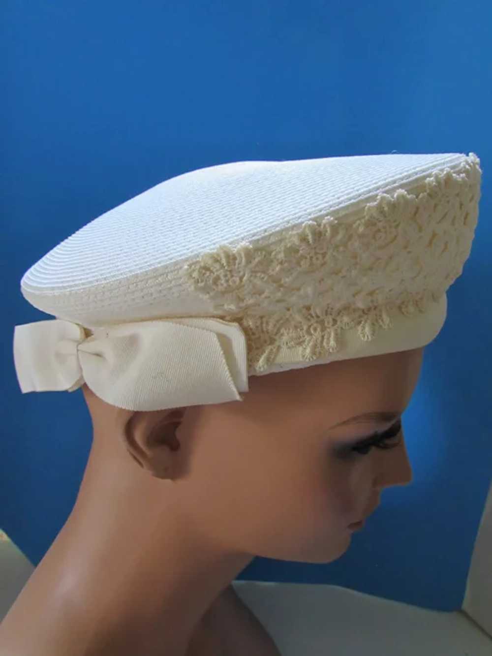 Vintage Summer Hat in Straw and Applique Lace Hig… - image 6