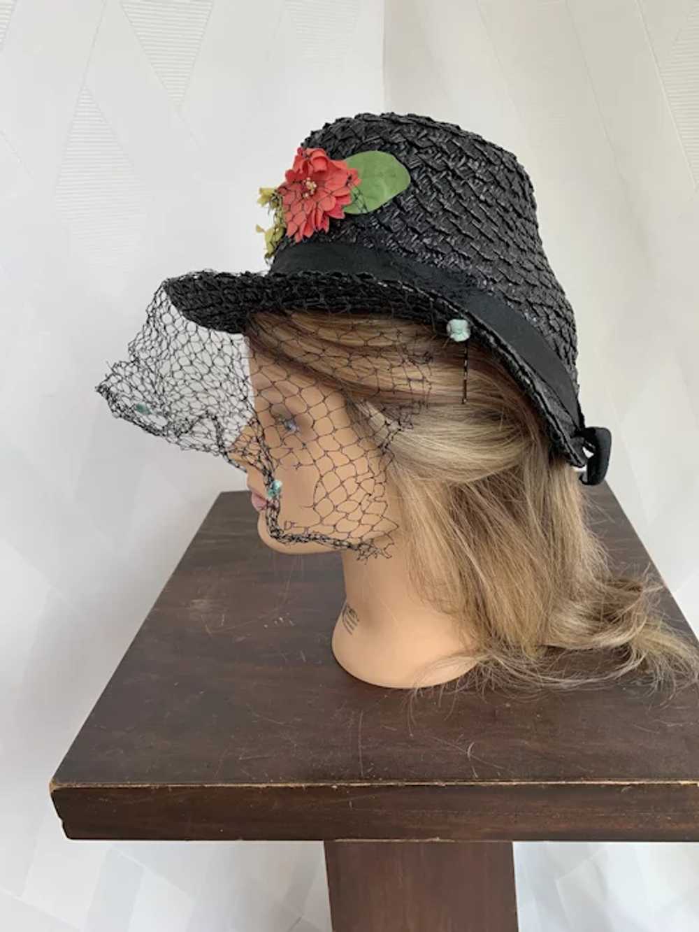 1940s Flowered Tilt Hat - image 3