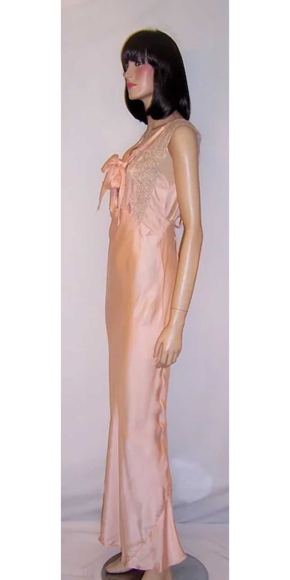 1930's Pale Pink Silk Negligee Trimmed in Mocha C… - image 2