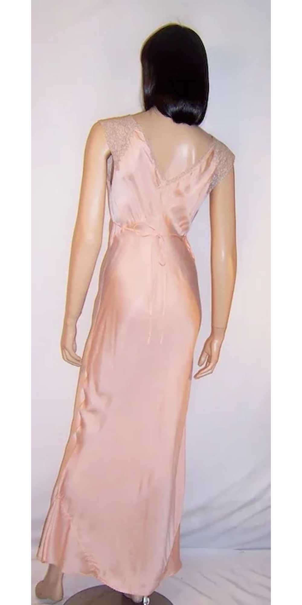 1930's Pale Pink Silk Negligee Trimmed in Mocha C… - image 3