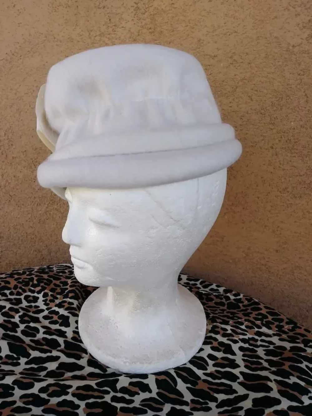 1950s Sculptural White Wool Hat - image 8