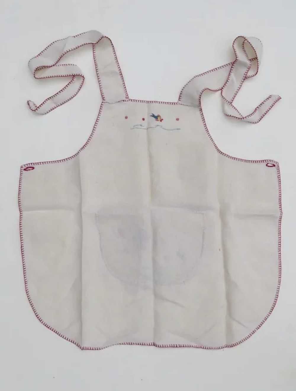 Vintage Small Apron Embroidered Fish Motif - image 4