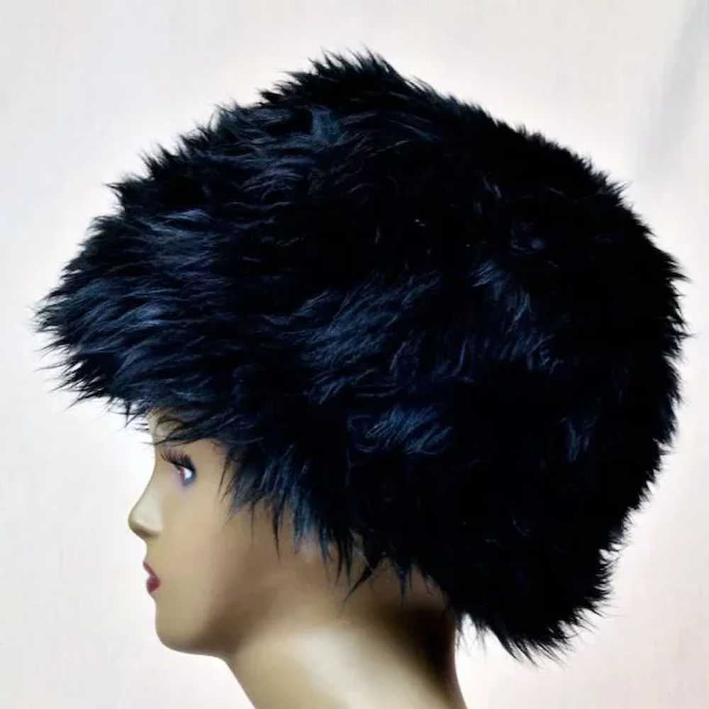 Fabulous Dramatic Black "Furry" Vintage Hat - image 5
