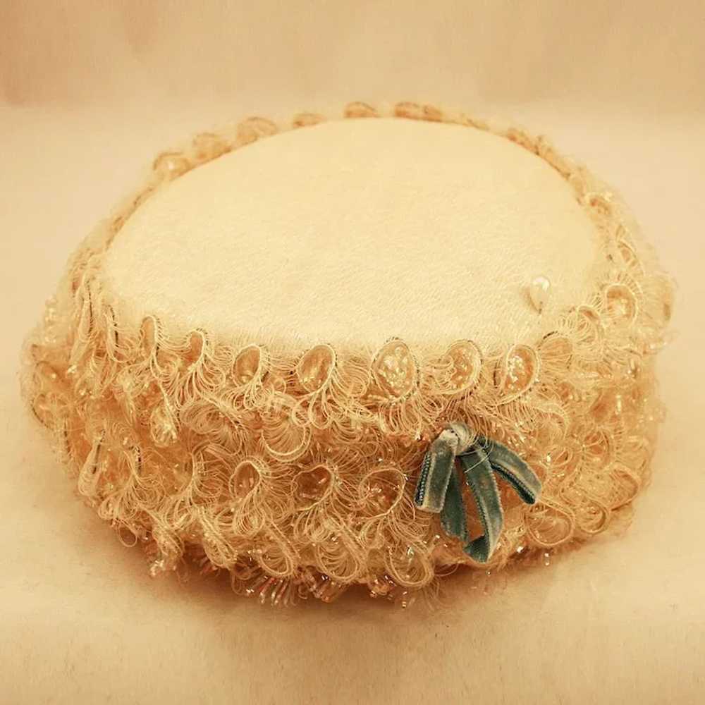 Sweetest Schiaparelli Hat with Iridescent White B… - image 4