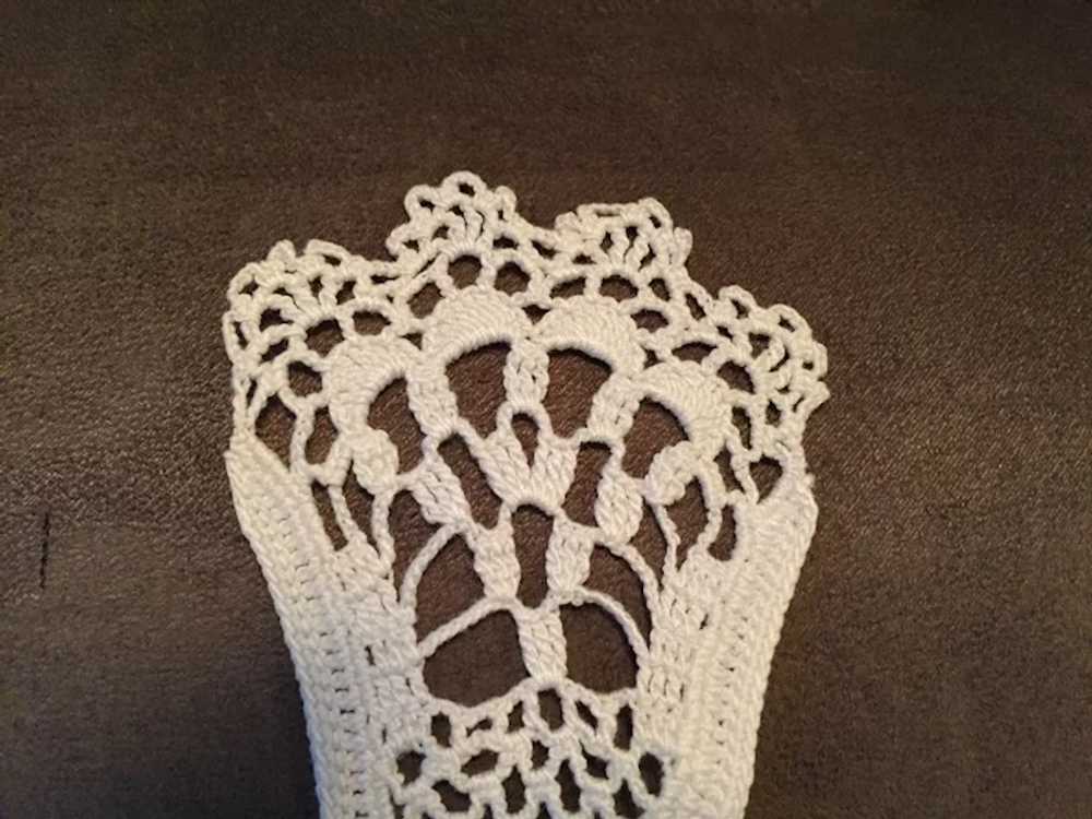 1930s - 40's OOAK White Hand Crocheted Jabot with… - image 4