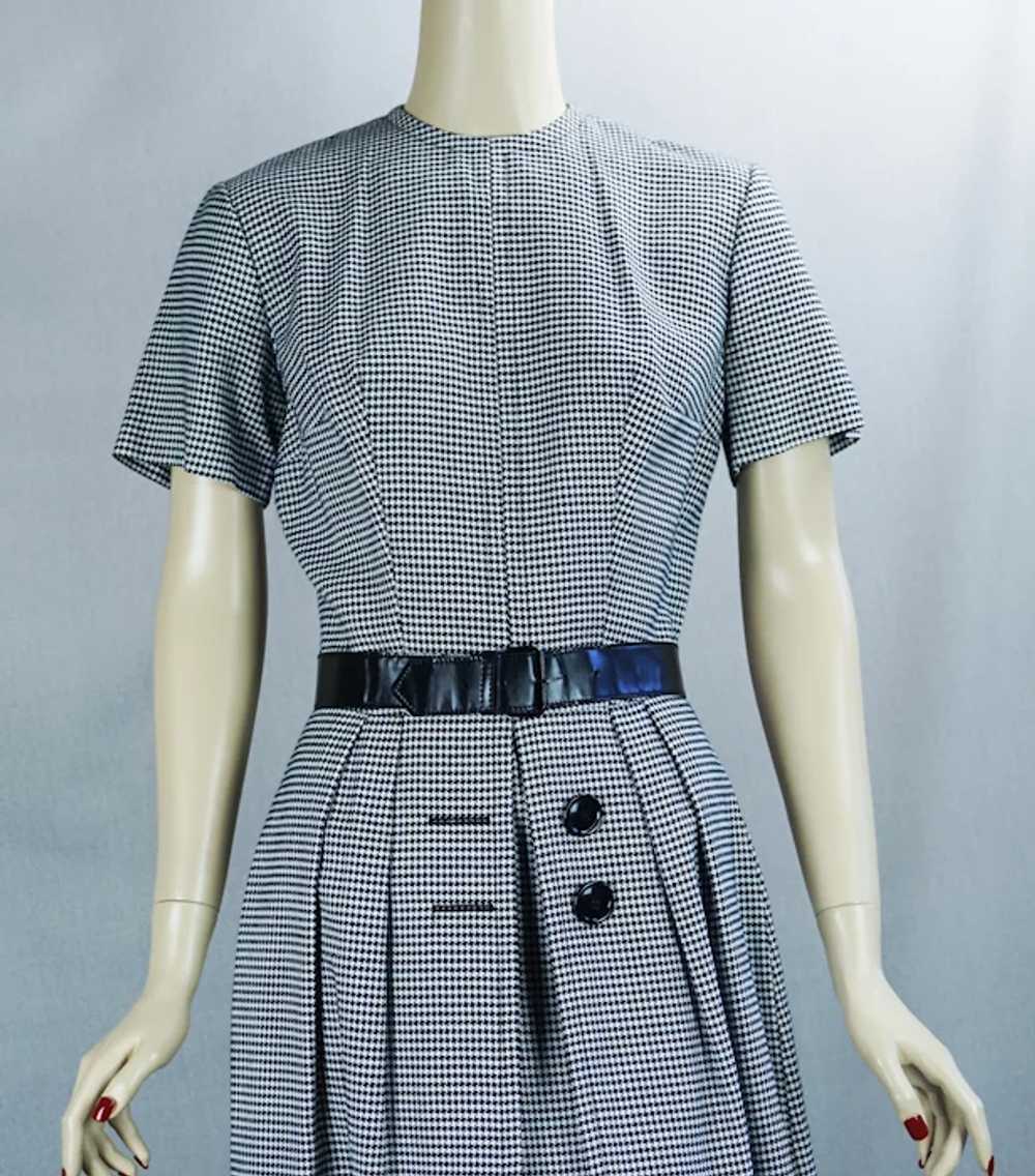 60s Black and White Houndstooth Dress - image 3