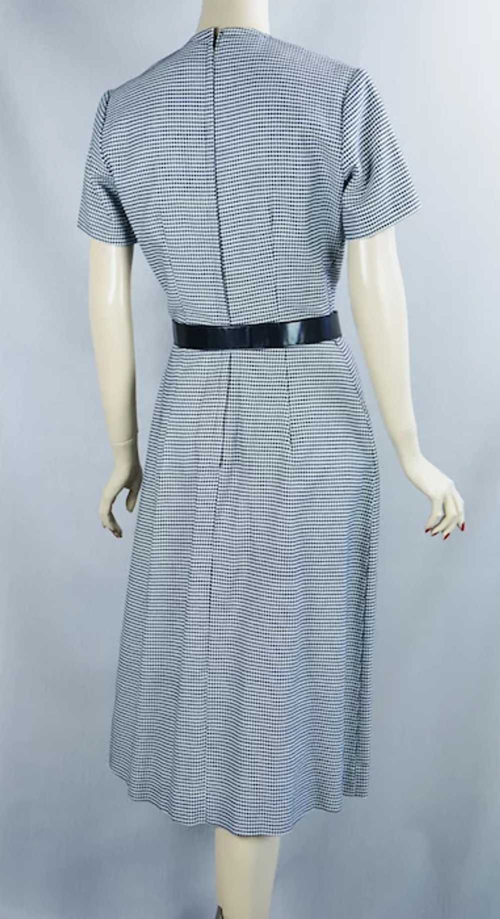 60s Black and White Houndstooth Dress - image 4