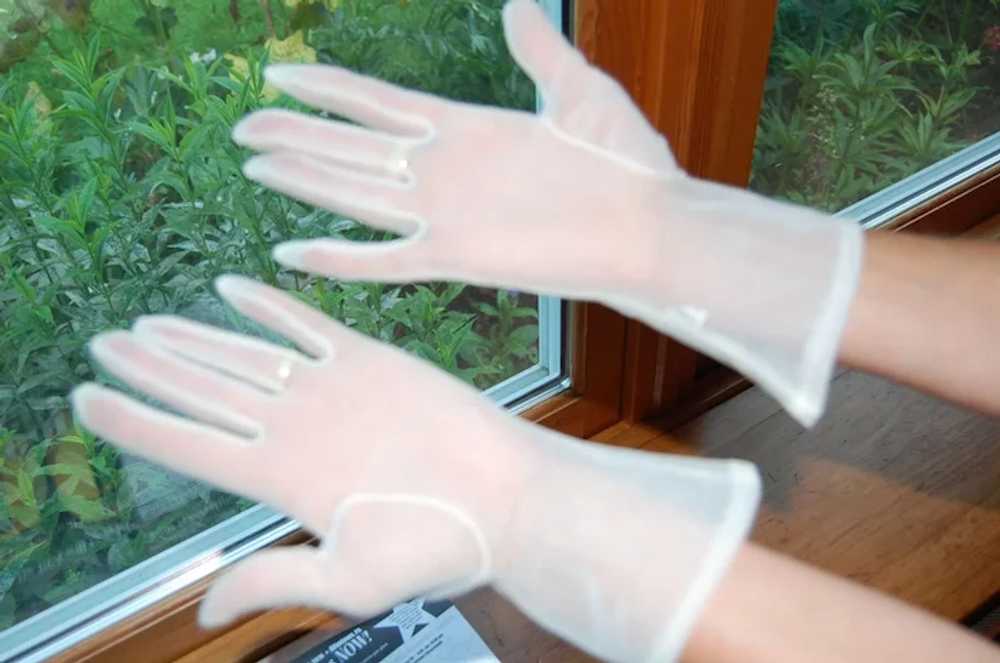 1950's Sheer White Summer Party Gloves - Gem