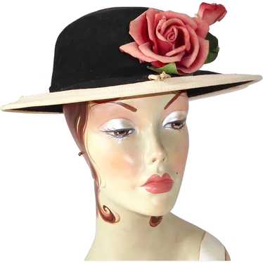 Splendid Vintage Black Wool Felt Brimmed Hat w Ro… - image 1