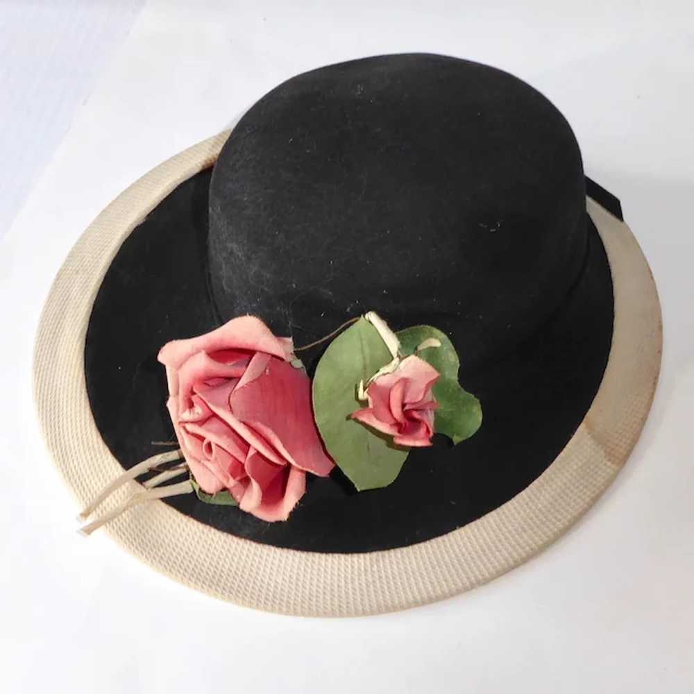 Splendid Vintage Black Wool Felt Brimmed Hat w Ro… - image 4