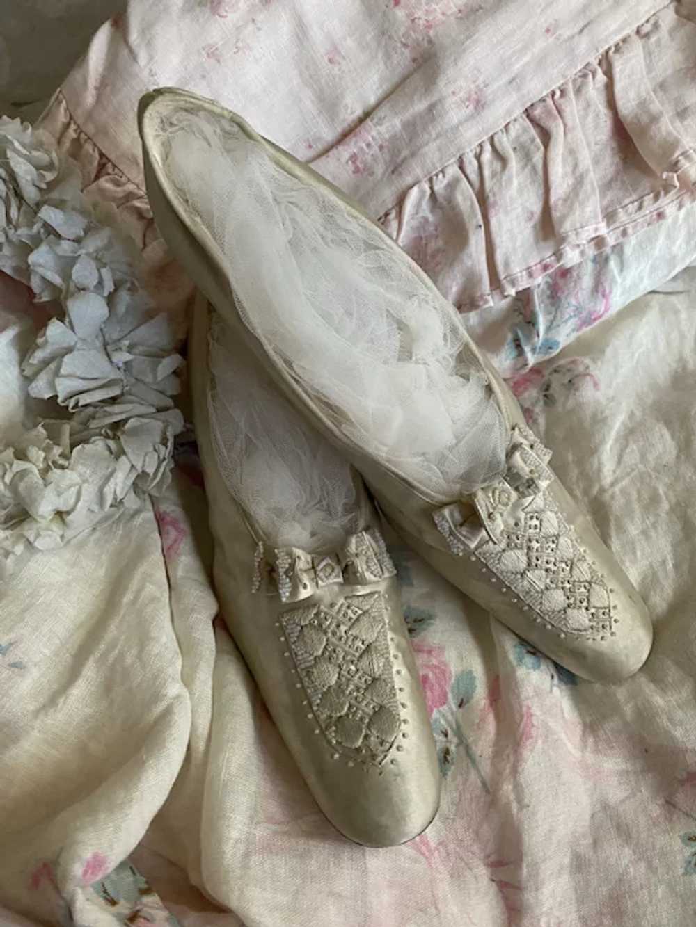 Gorgeous Antique Edwardian Swedish Bridal Shoes I… - image 3
