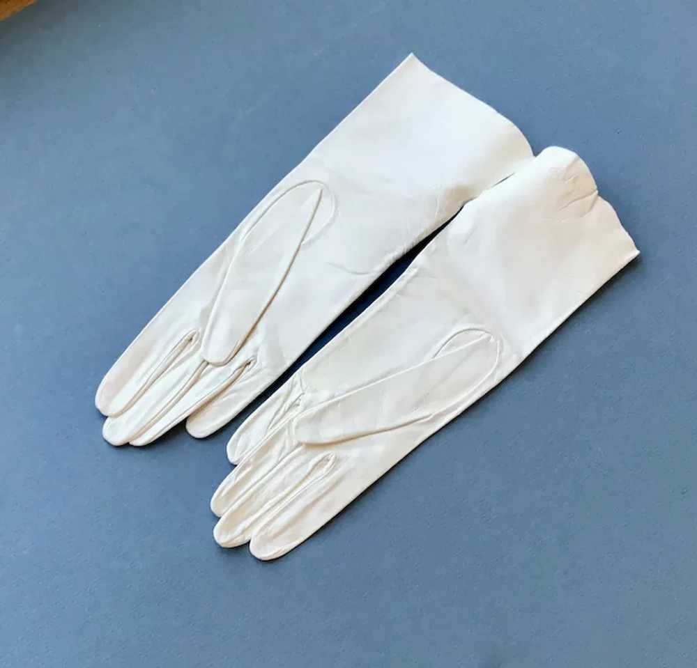 Ladies White Leather Gloves - image 4