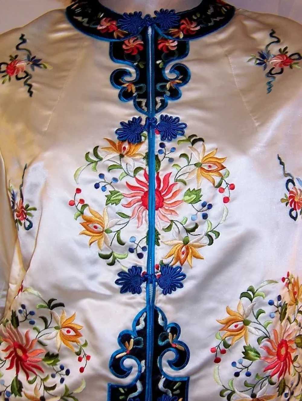 1940's White Silk Chinese Hand-Embroidered Jacket… - image 7