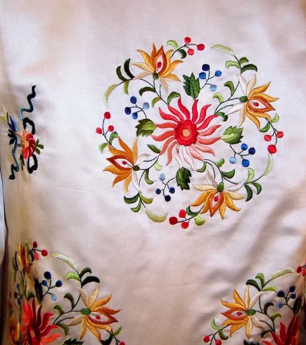 1940's White Silk Chinese Hand-Embroidered Jacket… - image 8