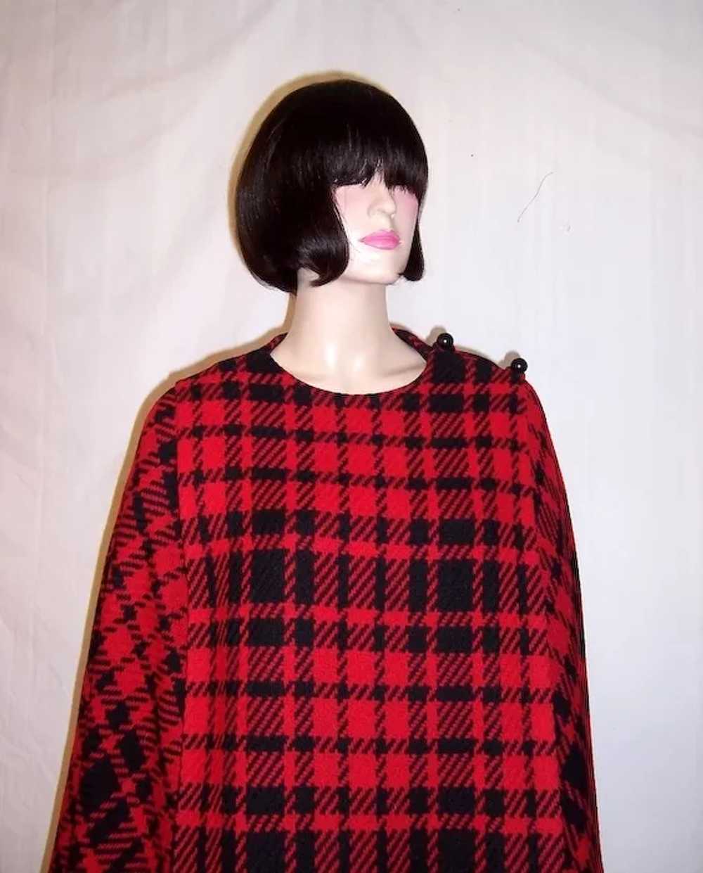 1960's Black and Red Plaid Cape and Skirt Ensemble - image 6