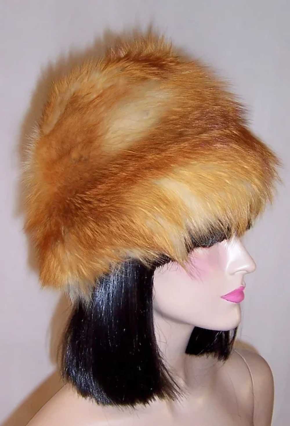 1960's Vintage, Red, White, & Gray Fox Fur Hat - image 2