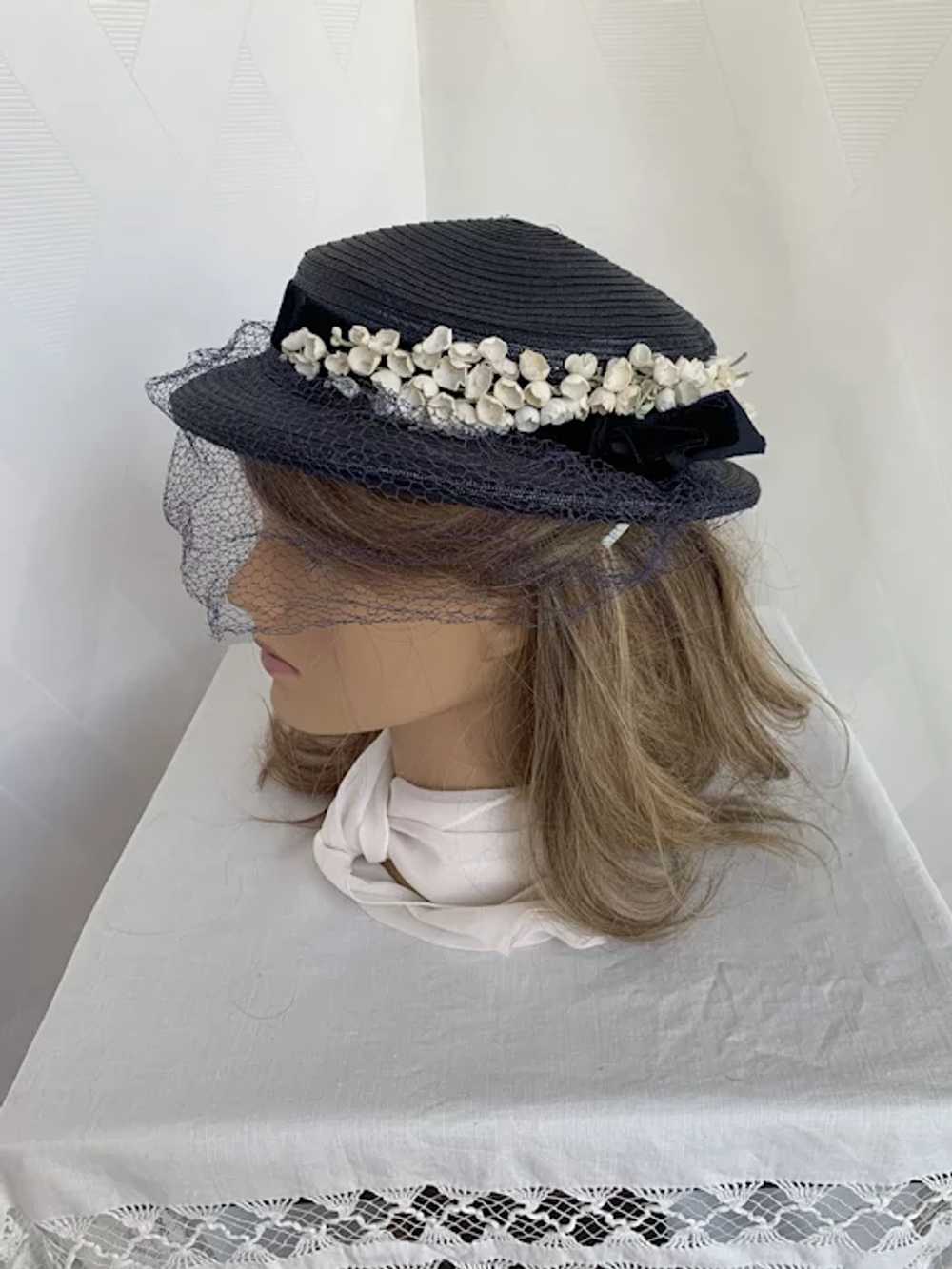 Navy Blue Veiled Brimmed Hat with Lily of the Val… - image 2