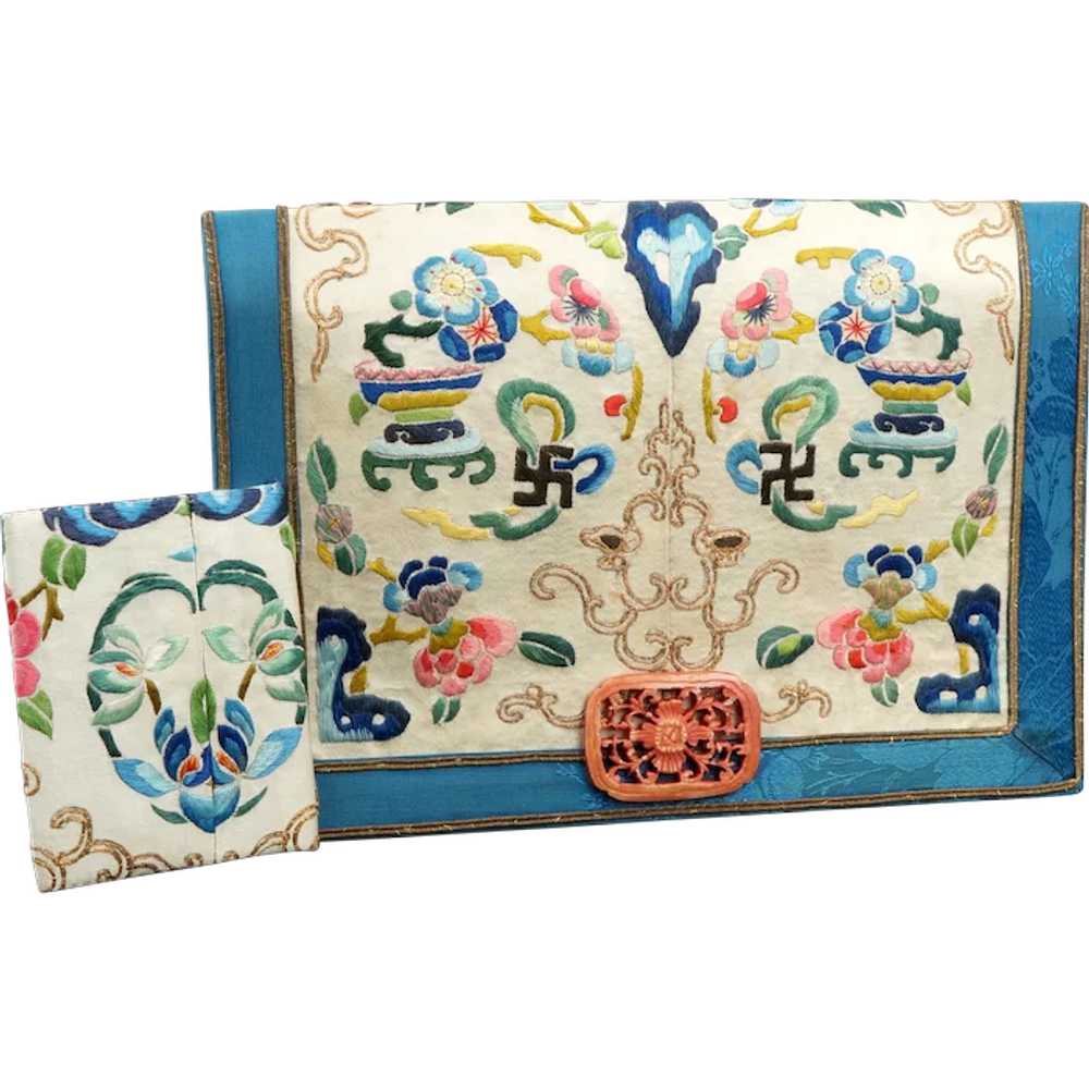 Vintage Chinese Embroidered Clutch Purse with Mat… - image 1