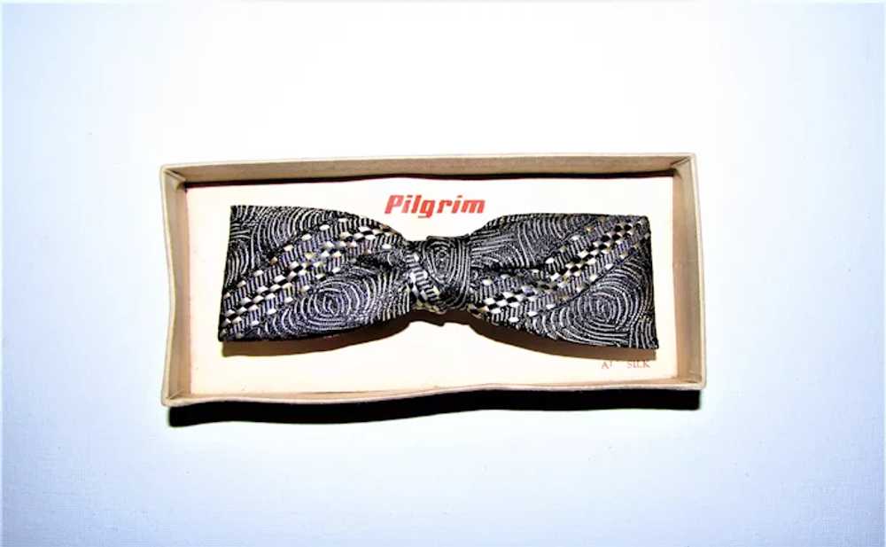Elegant Retro 1950’s Clip On Bow Tie in Monochrome - image 4