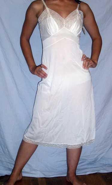 1950 Vintage Rhythm Lingerie white full slip NEW N