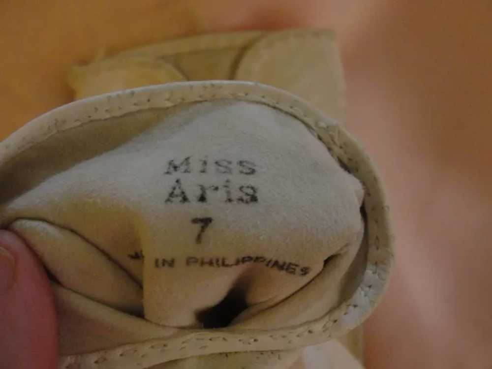 White Leather Miss Aris Wrist Gloves - Free Shipp… - image 3