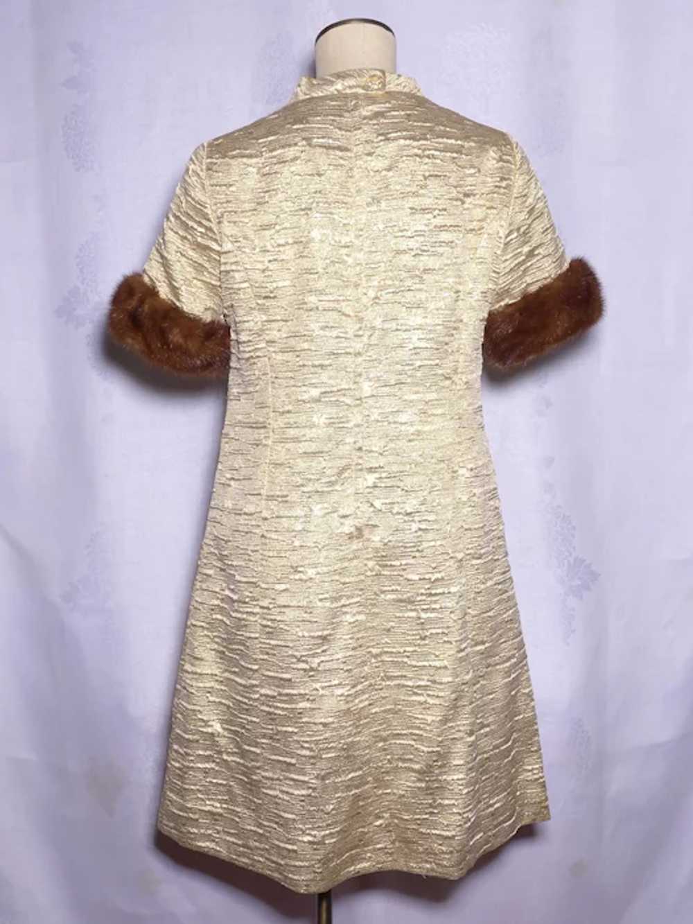 Vintage 1960s Gold Metallic Fabric A-Line Dress M… - image 3