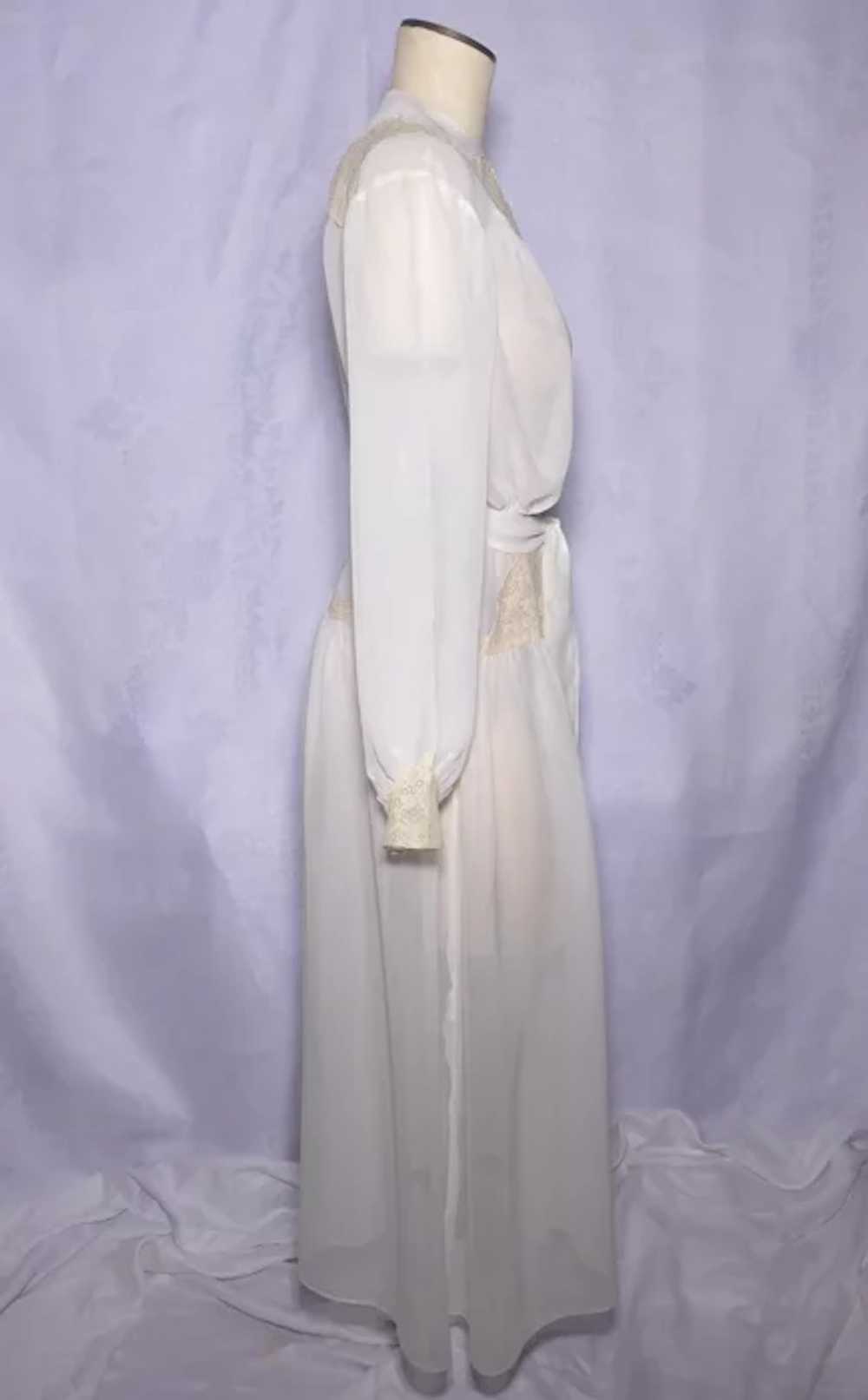 Vintage 1940s Nylon Robe/Dressing Gown Ecru Lace … - image 4
