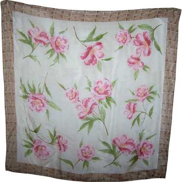 A Delicate Vintage Small Pink Flower Pattern Ladi… - image 1