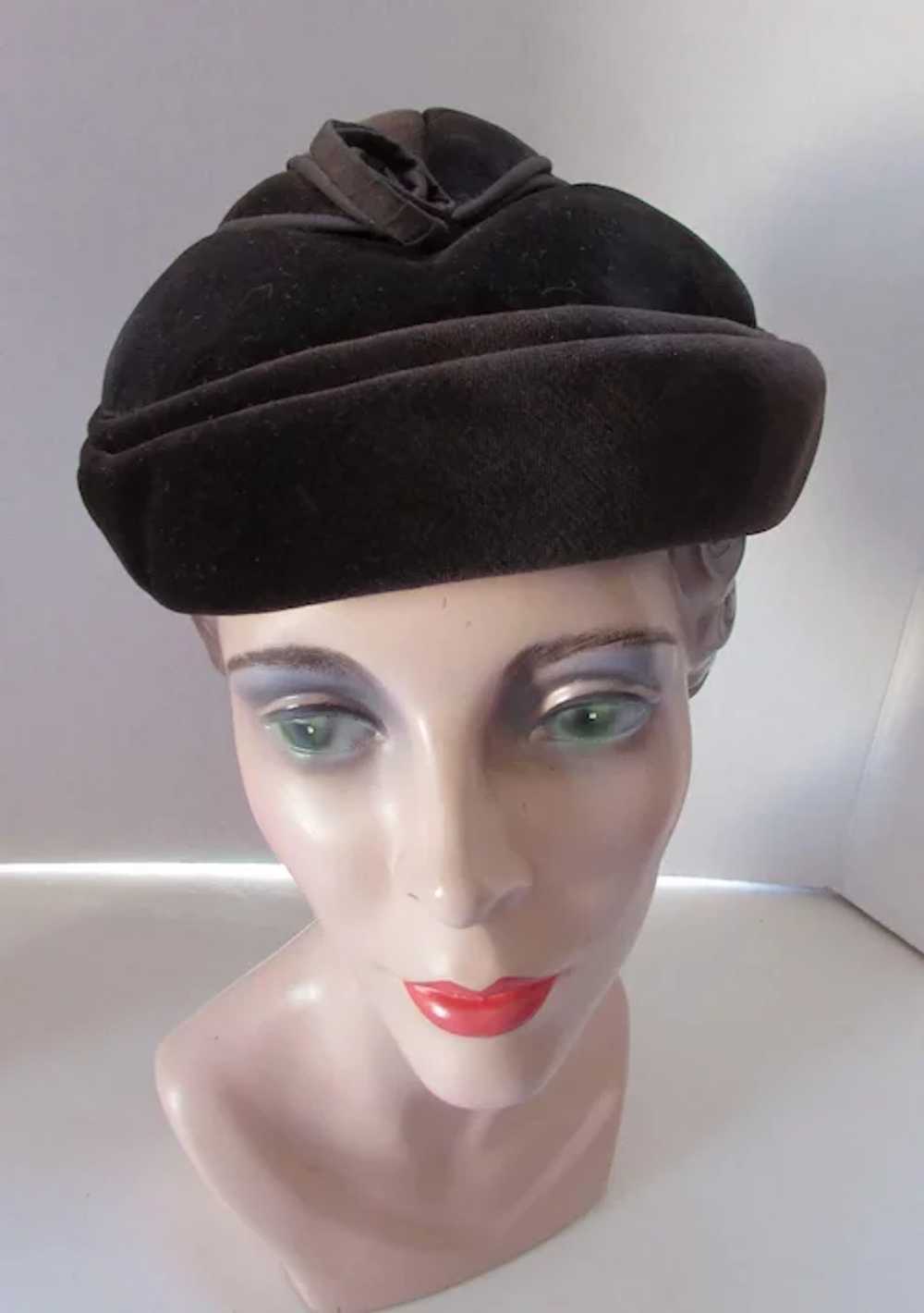 Handsome Chocolate Brown Velvet Hat Made in Engla… - image 2