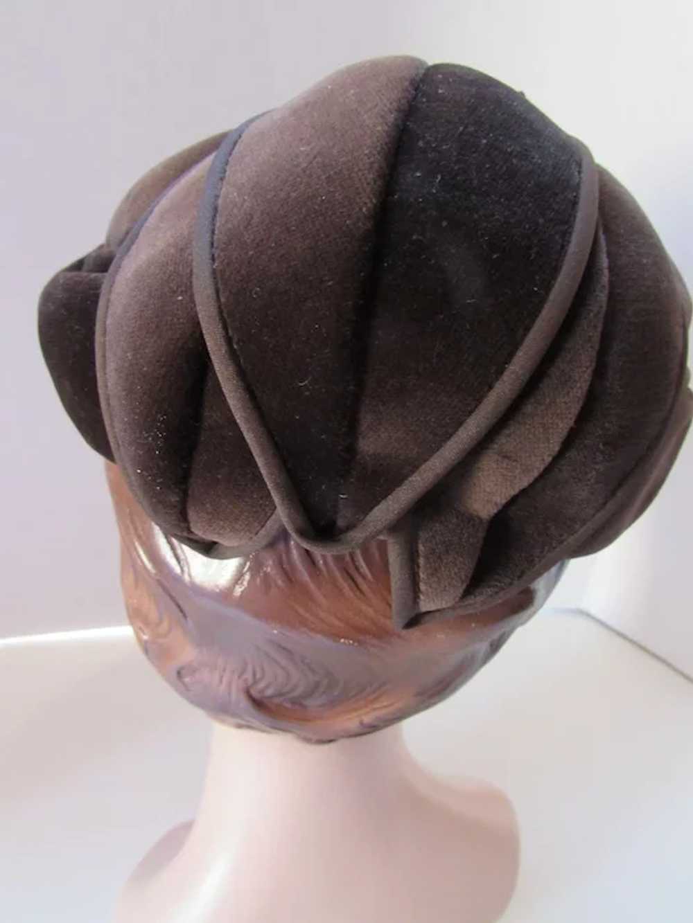 Handsome Chocolate Brown Velvet Hat Made in Engla… - image 5