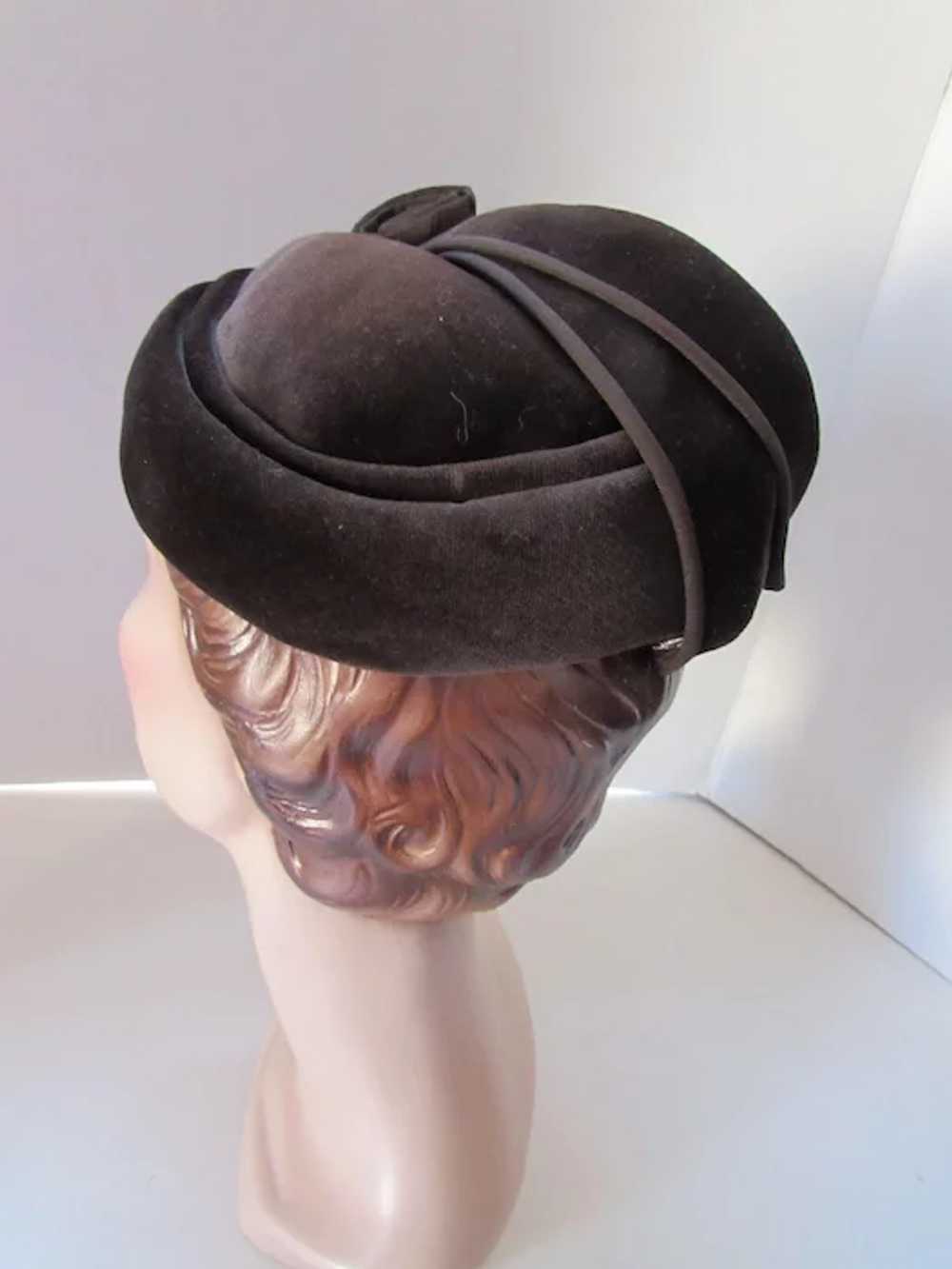 Handsome Chocolate Brown Velvet Hat Made in Engla… - image 6