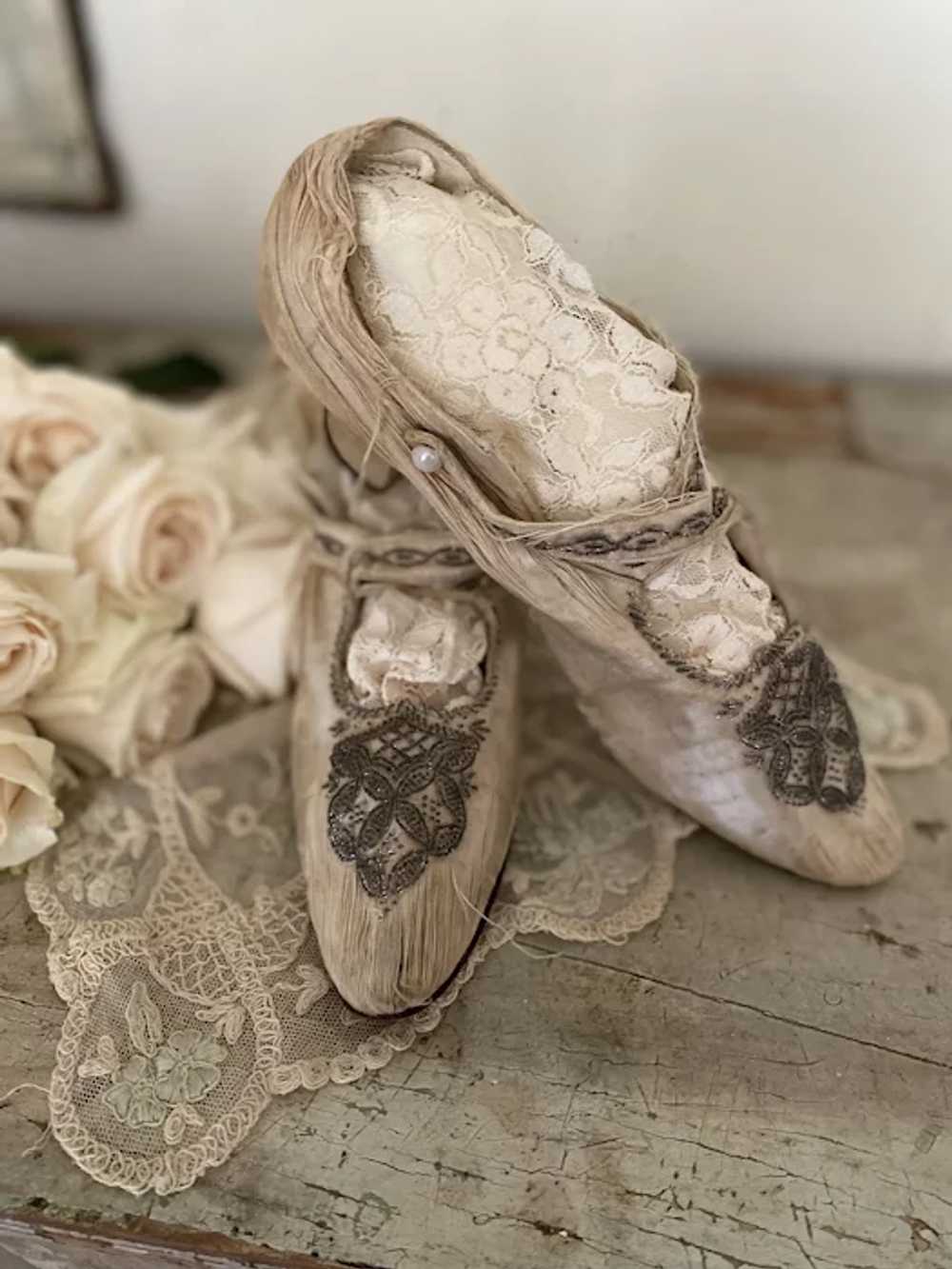 Antique Edwardian Shoes Timeworn Shredded Silk Si… - image 3