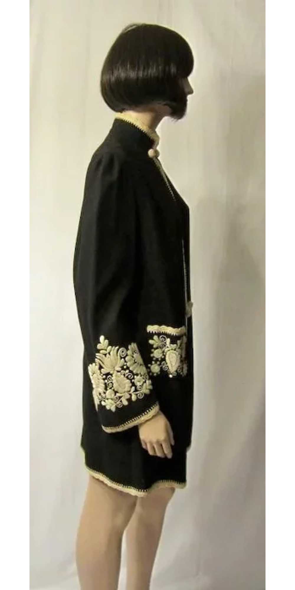 Edwardian Black and White Hand-Embroidered Jacket - image 2