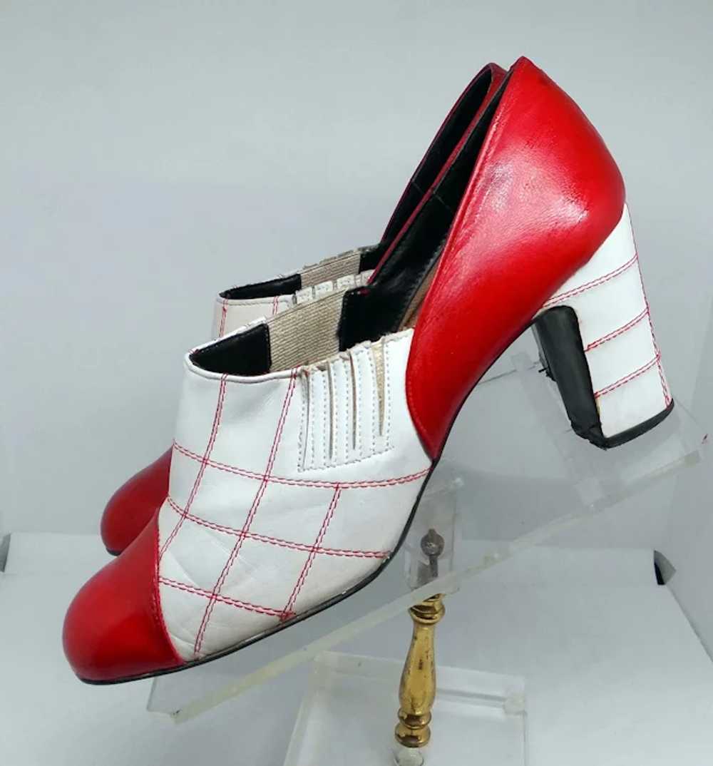 Stunning and Chic 1960's Red and White Leather Pu… - image 5