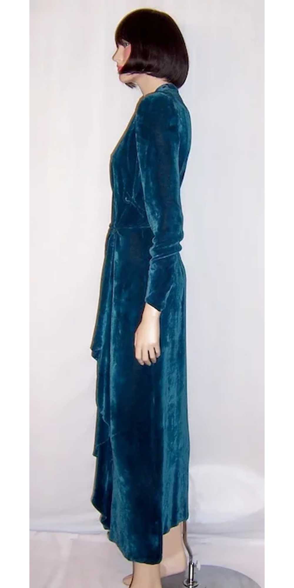 Luxurious Teal Silk Velvet House Wrapper with Bea… - image 4