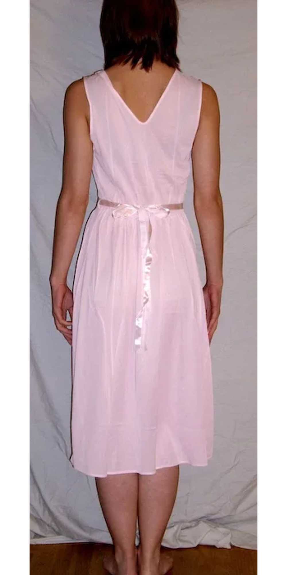 Vintage 1960 Lorraine Pink Nightgown NWT NEW NOS … - image 4