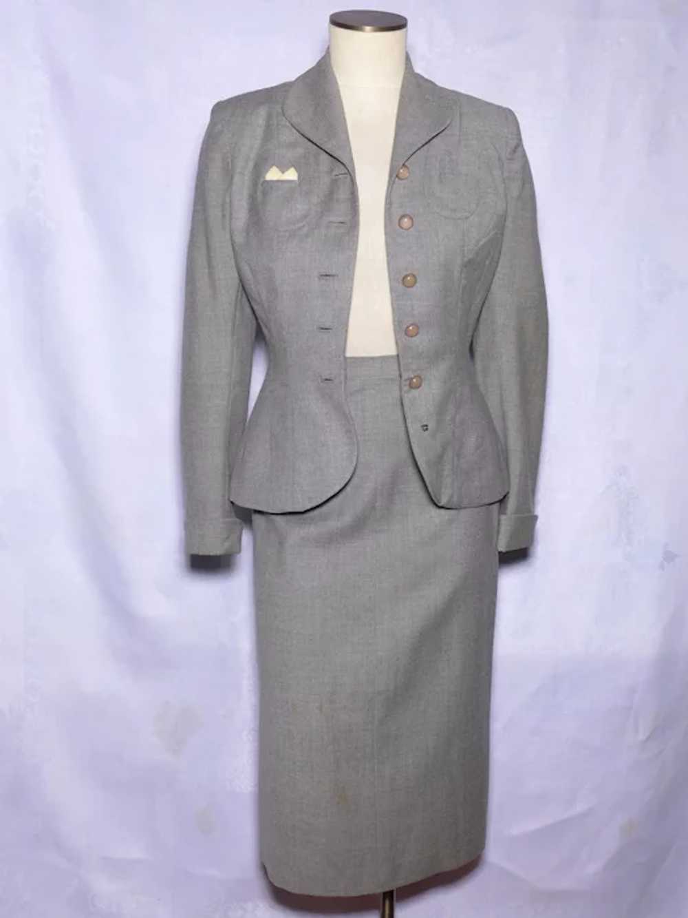 Vintage 1940s Ladies Suit Jacket and Skirt Gray W… - image 12