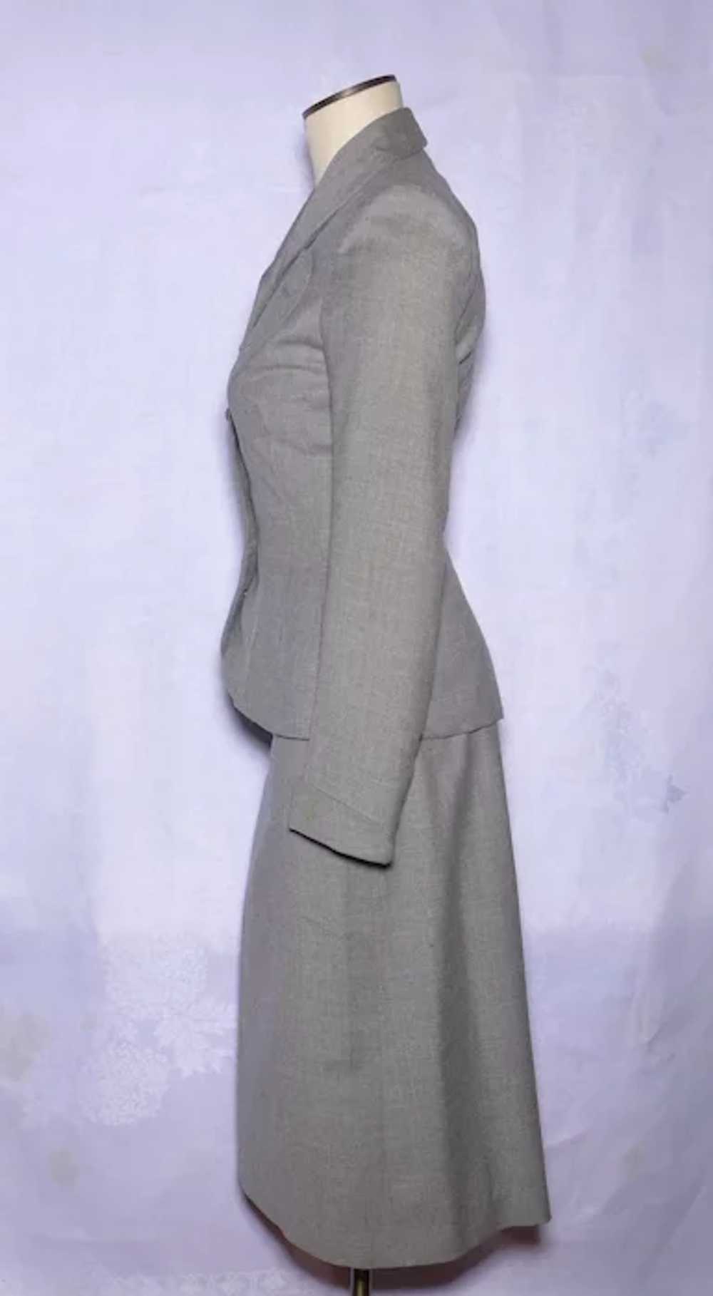 Vintage 1940s Ladies Suit Jacket and Skirt Gray W… - image 2