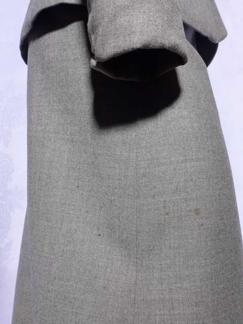 Vintage 1940s Ladies Suit Jacket and Skirt Gray W… - image 8