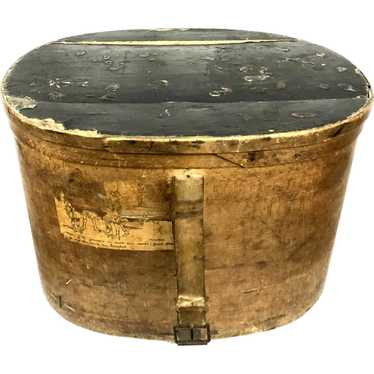 Large Circular Wood Hat Box W8568 in Antique Luggage & Bags