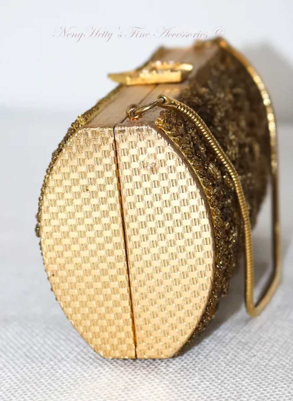 1940s Sequined Beaded Clamshell Box Bag - image 4