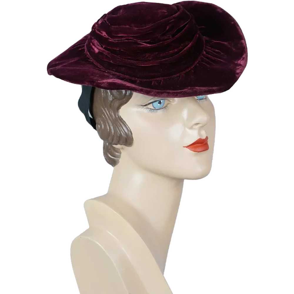 40s Mulberry Velvet Brimmed Tilt Hat - image 1