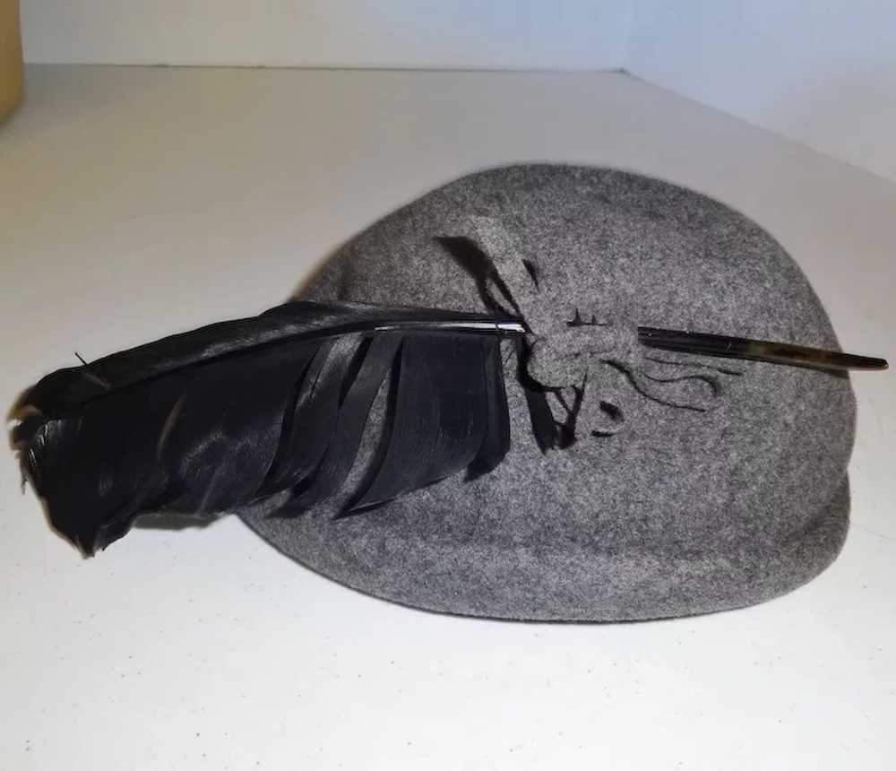 Vintage 1940's Gray Glenover Wool Hat with Feathe… - image 8