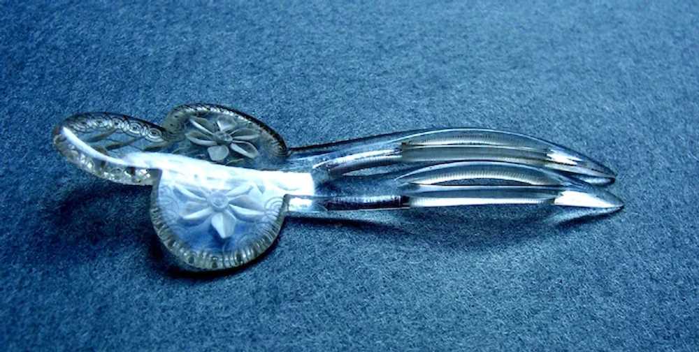Mid-Century hair comb engraved Lucite hair access… - image 7