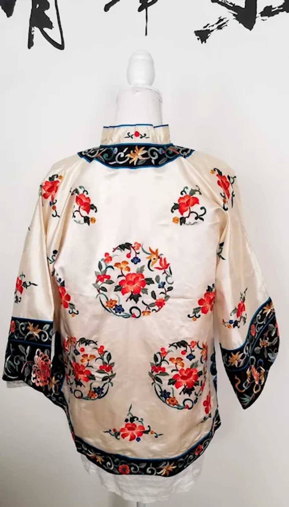 Vintage White Silk Embroidered  Jacket, Sz Small - image 5