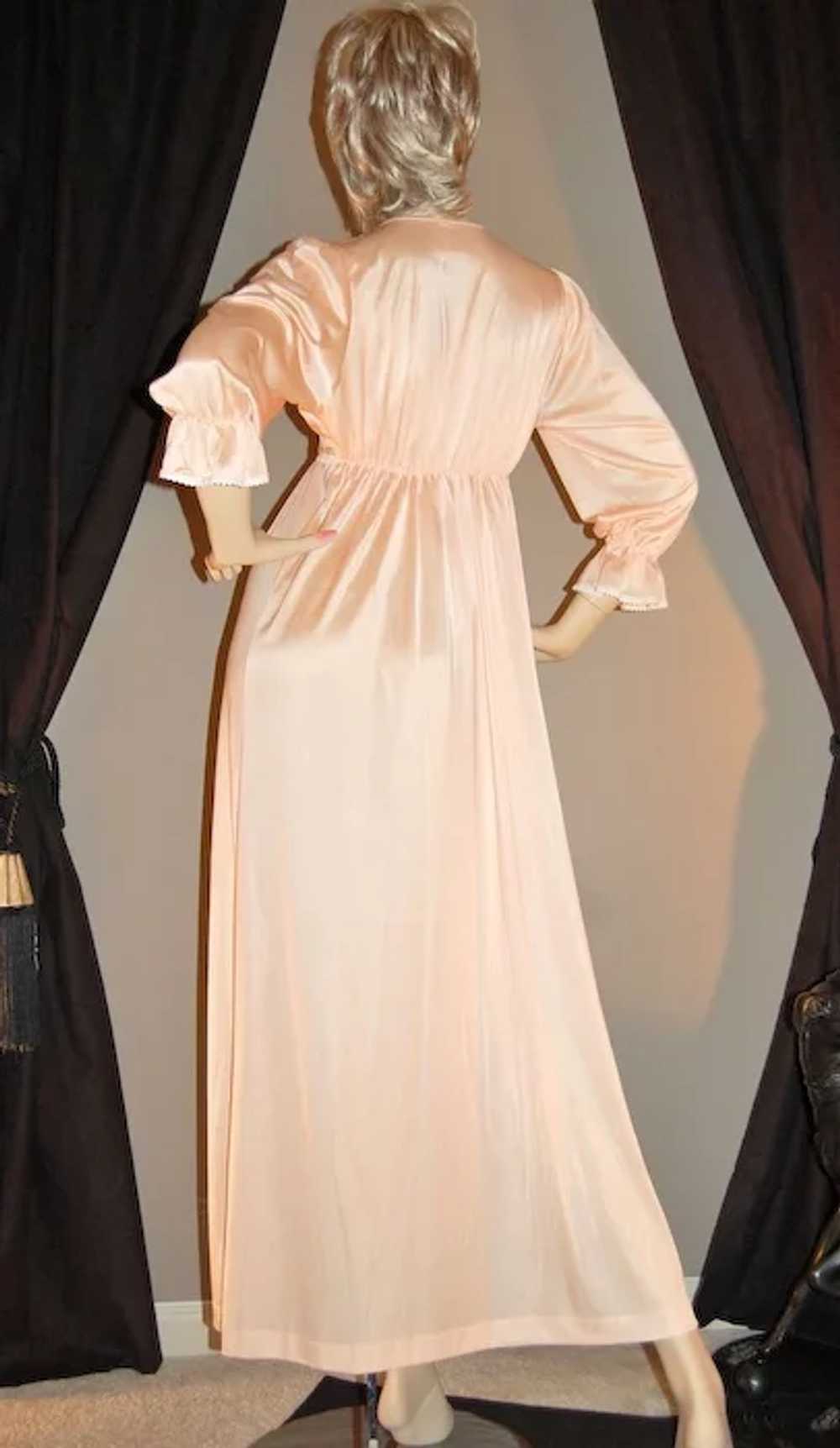 1970s Lorraine ~ Long Peach Nylon Lounging Gown/R… - image 5