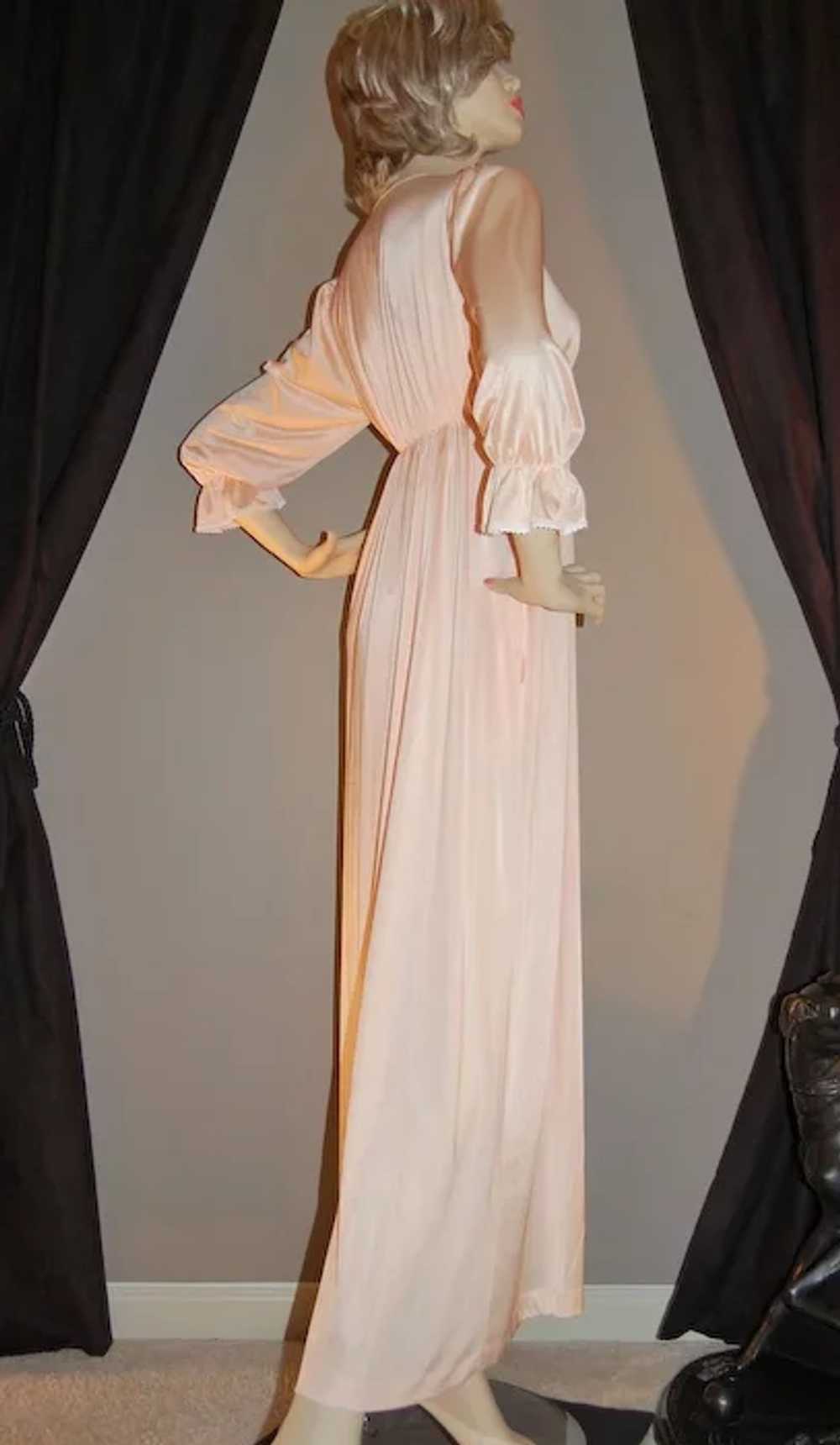 1970s Lorraine ~ Long Peach Nylon Lounging Gown/R… - image 6