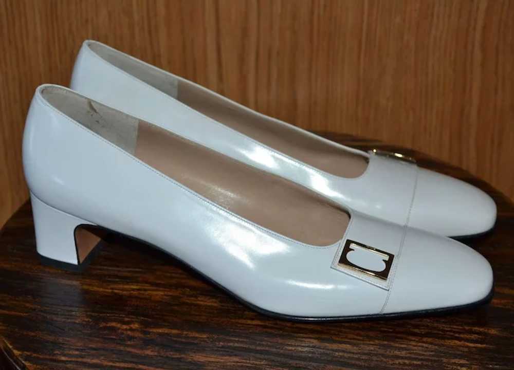 NOS Salvatore Ferragamo Lily White Leather Classi… - image 4